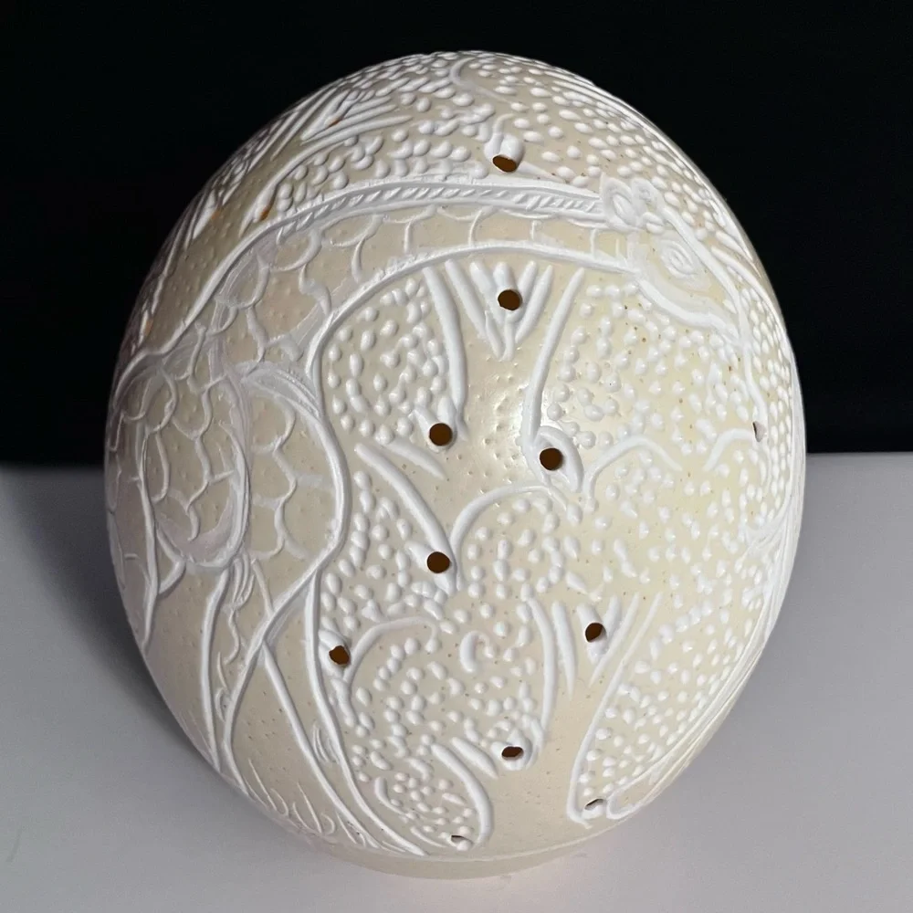 Carved OSTRICH EGG / Giraffe & TWO ELEPHANTS Walking In Savannah / SOUTH AFRICA - Picture 2 of 11